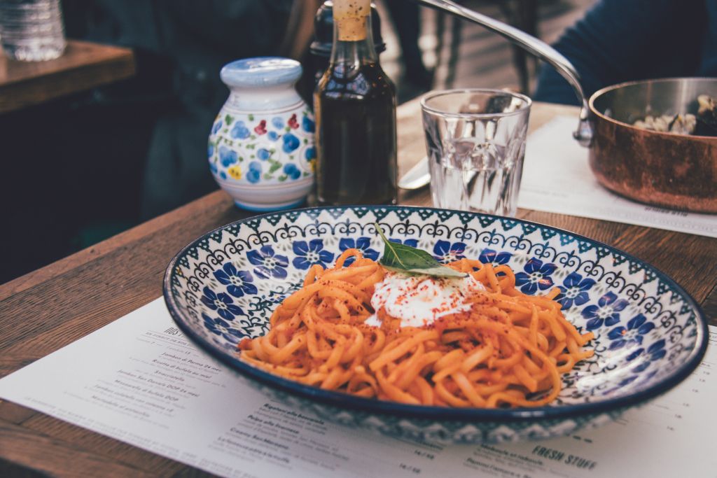 Pasta im Italienischen Restaurant in Paris