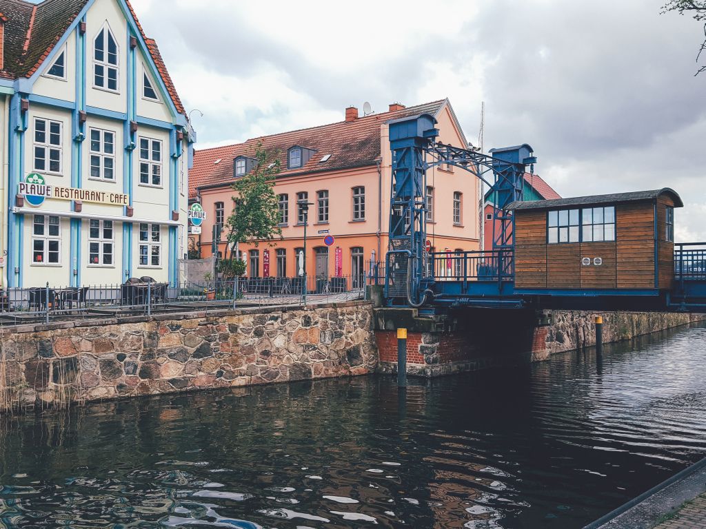 Die schöne Stadt Plau am See auf der Mecklenburgischen Seenplatte - Meine Tipps für einen Hausboot Urlaub in Deutschland
