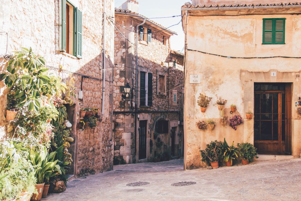 Malerische Straßen in Valldemossa.