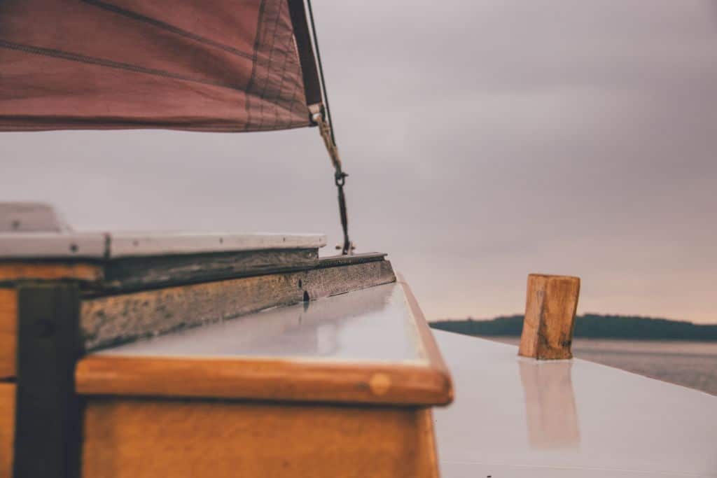 Mit dem Zeesenboot auf dem Achterwasser