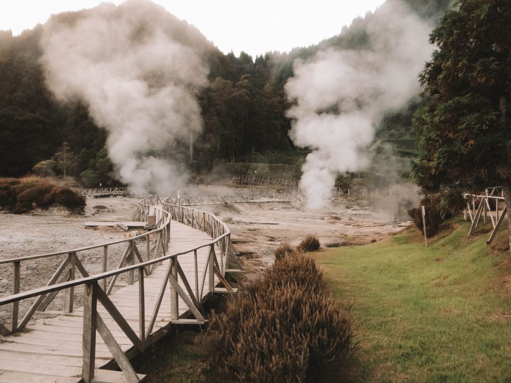 Die Sehenswürdigkeit Furnas ist ein Natur Highlights bei einer Rundreise auf der Azoren Insel Sao Miguel