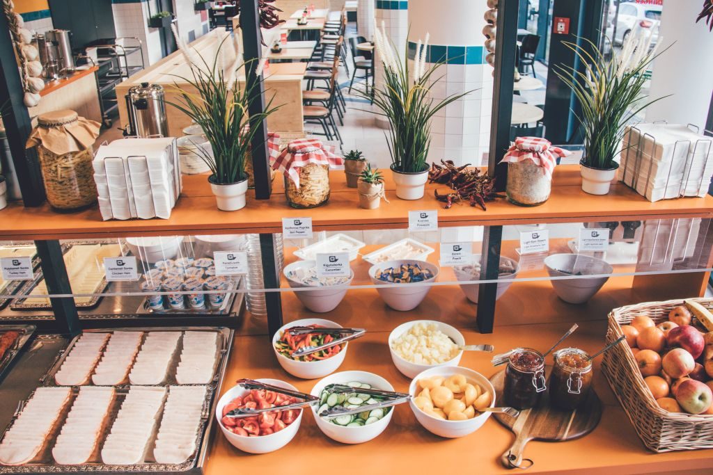 Frühstücksbuffet im Hotel in Budapest