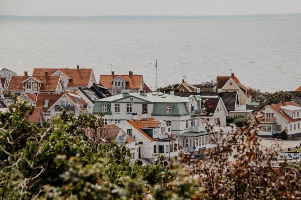 Romantischer Blick auf die Bucht von Mölle in Südschweden