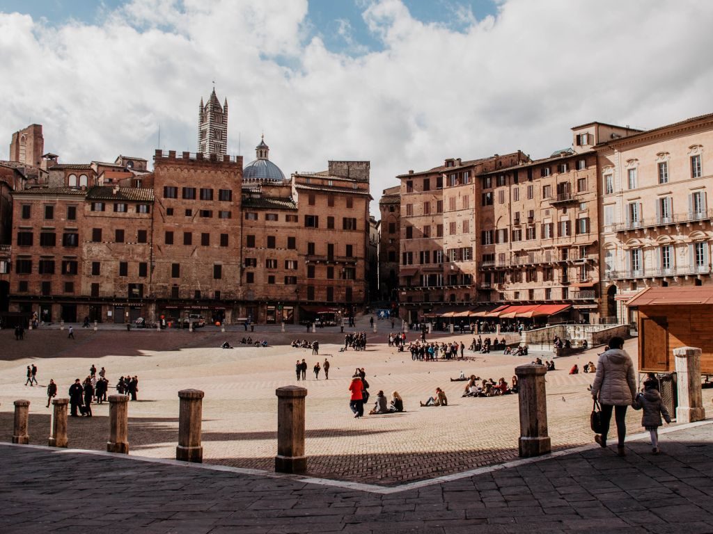 Lebendige Marktplatz von Siena