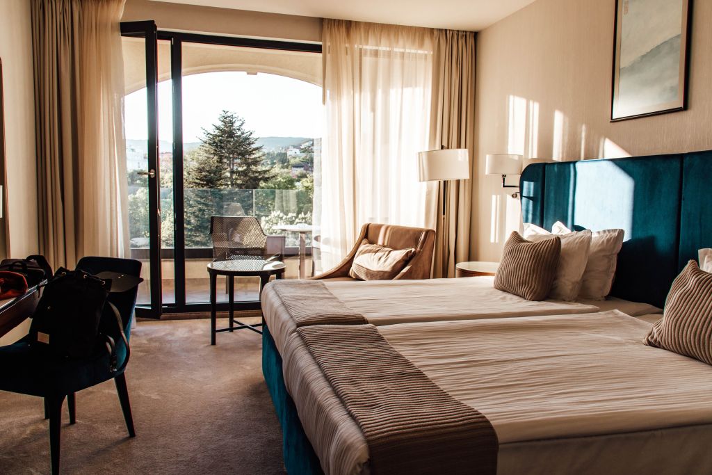 Astor Garden Hotel
